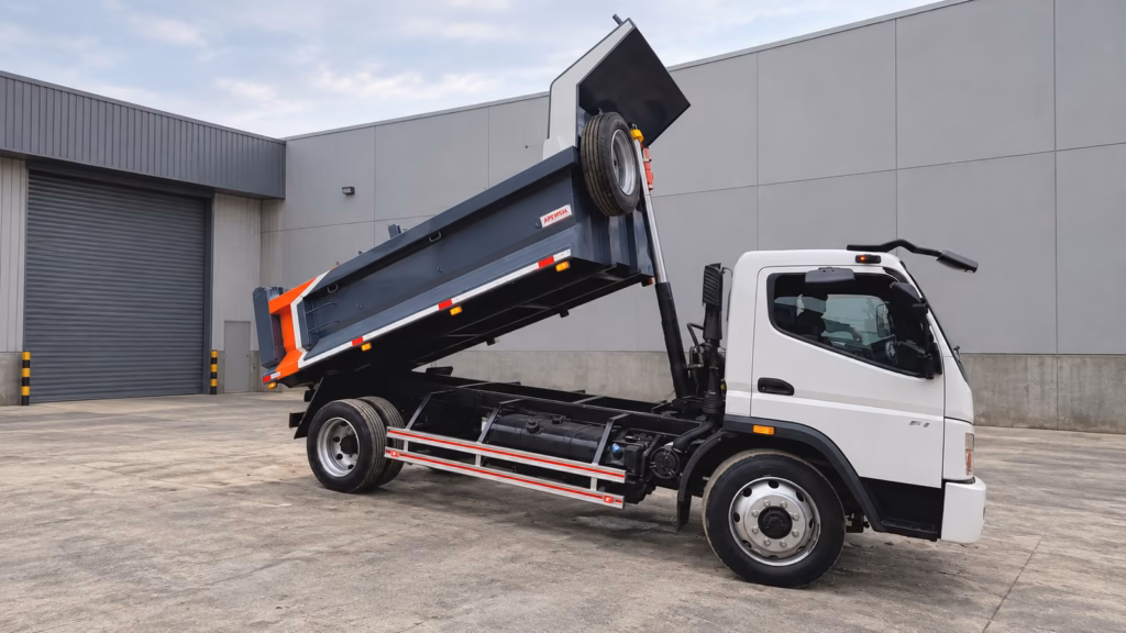 Volquete de 5 m³ para Camión de 8 Tn con Acero Hardox 450 - Carrocerías La Universal